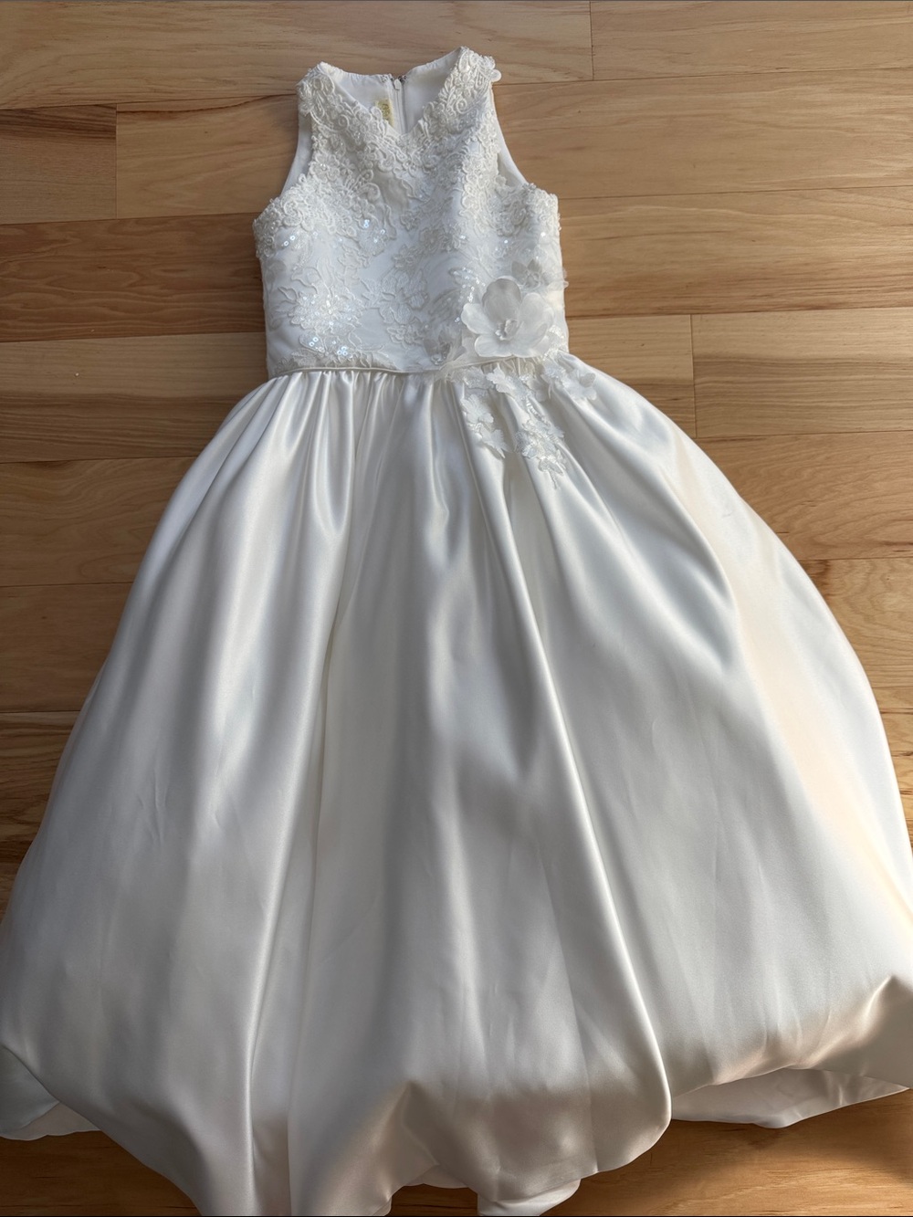 Kids White Flower Applique Satin Dress